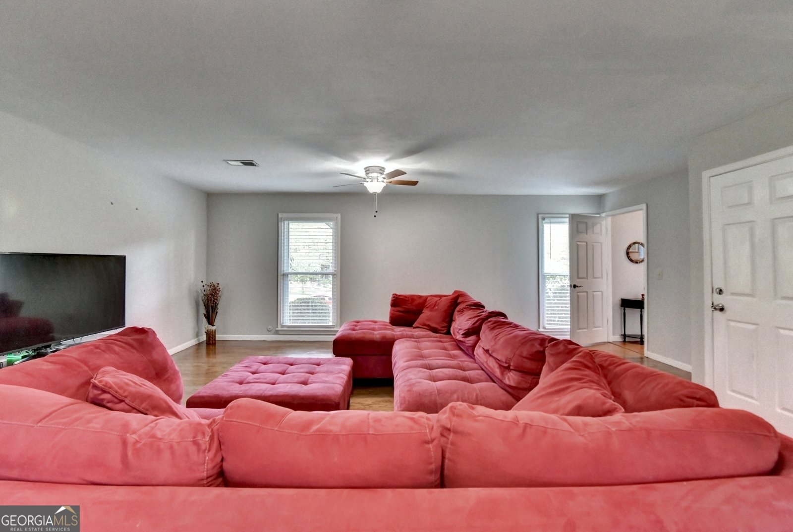 6040 Carriage Drive Cumming - 32