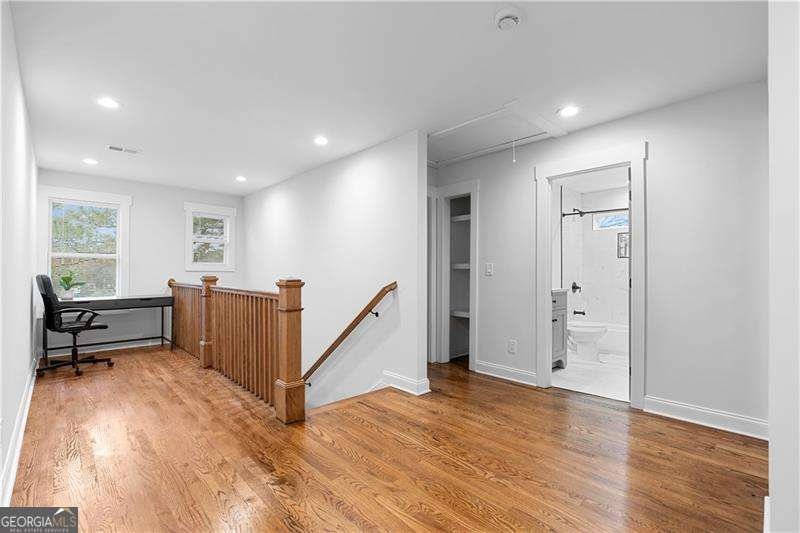 770 Waters Drive Atlanta - 16