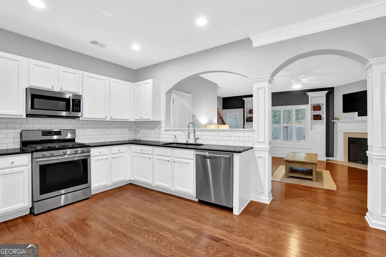 6330 ELMSHORN Way Alpharetta - 6