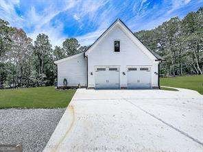 1170 Upper Sweetwater Trail White - 35