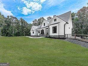 1170 Upper Sweetwater Trail White - 44