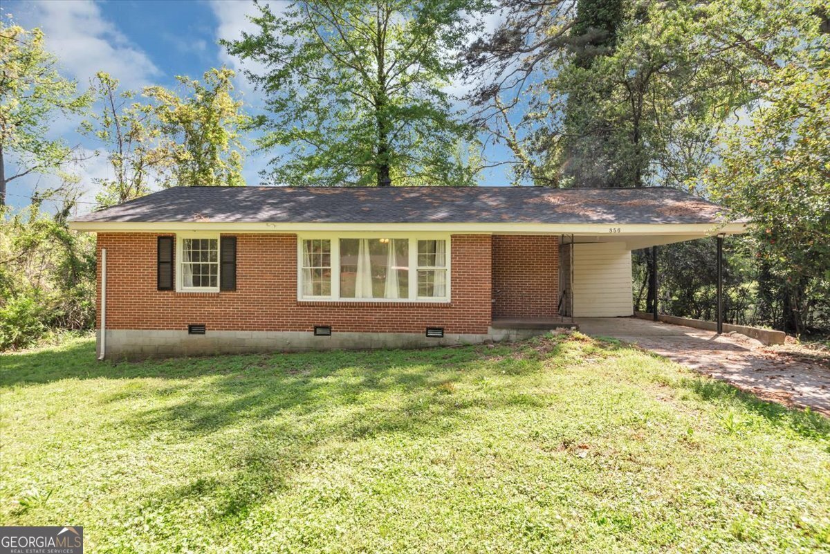 856 Glenway Drive East Point - 1