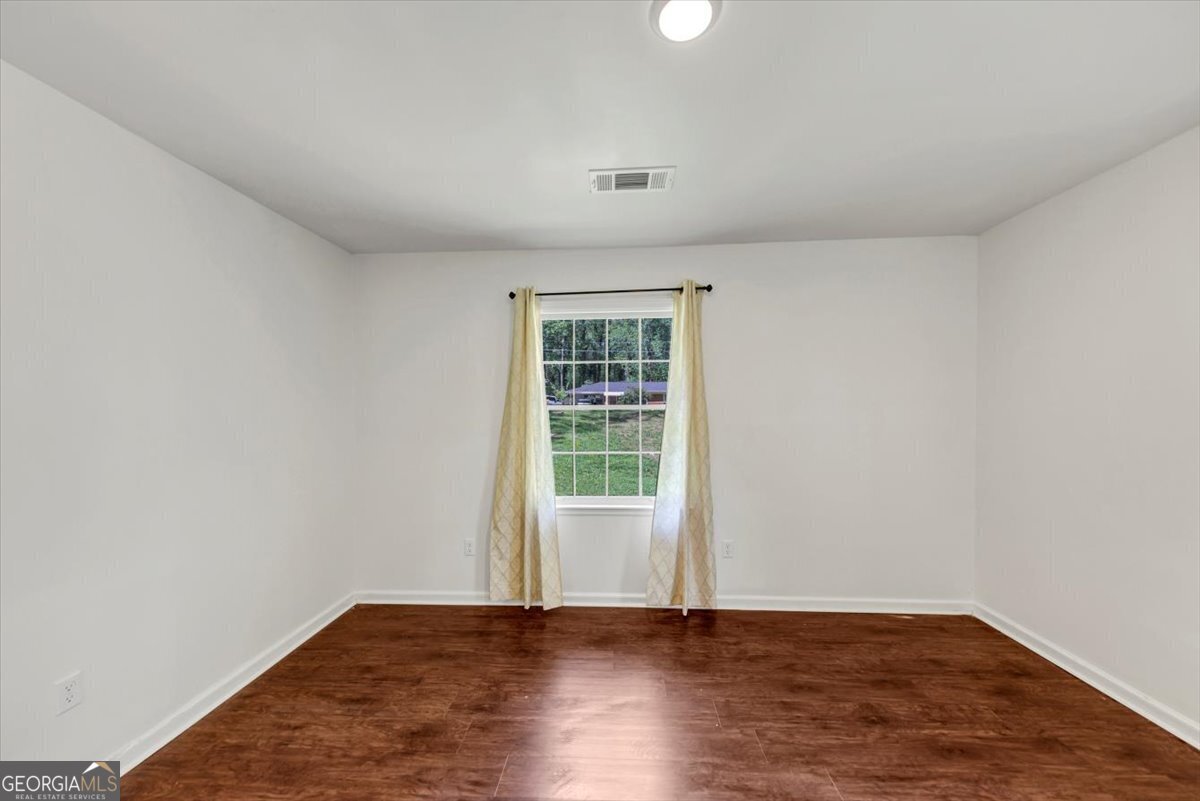 856 Glenway Drive East Point - 17