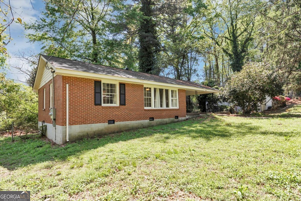 856 Glenway Drive East Point - 2