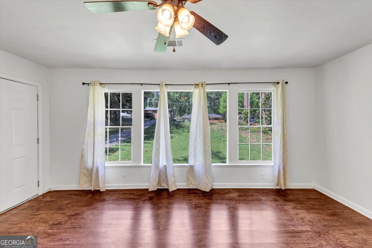 856 Glenway Drive East Point - 4