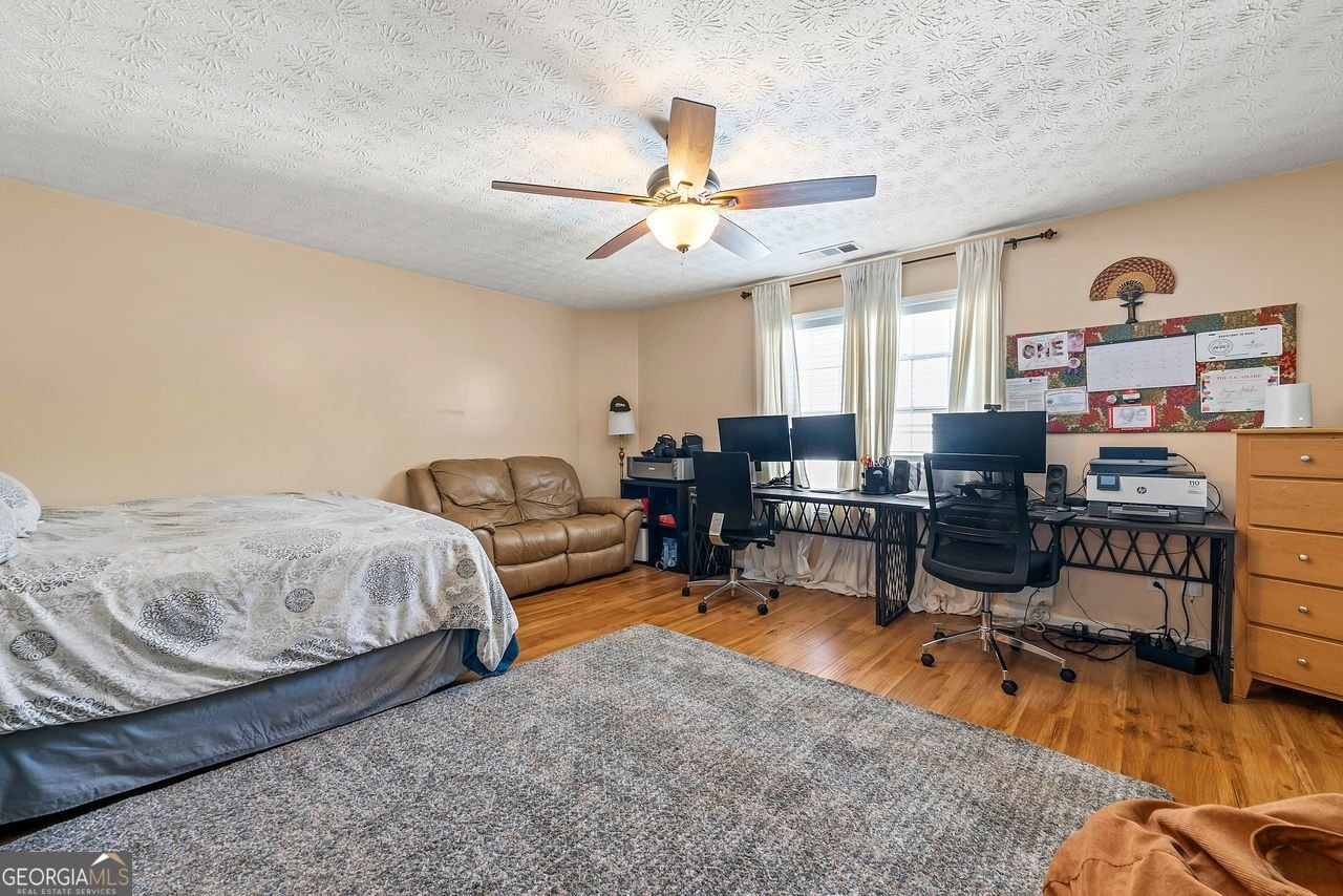 5147 WINDING GLEN Drive Lithonia - 19