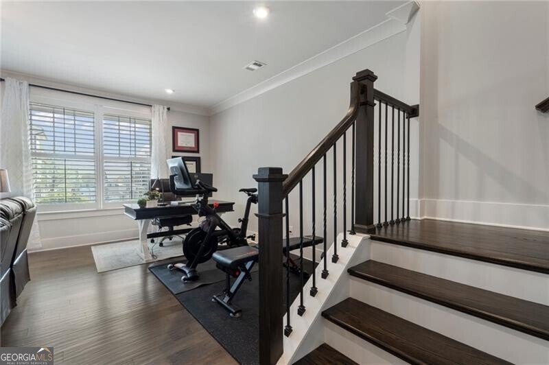 825 Maplewood Drive Roswell - 44