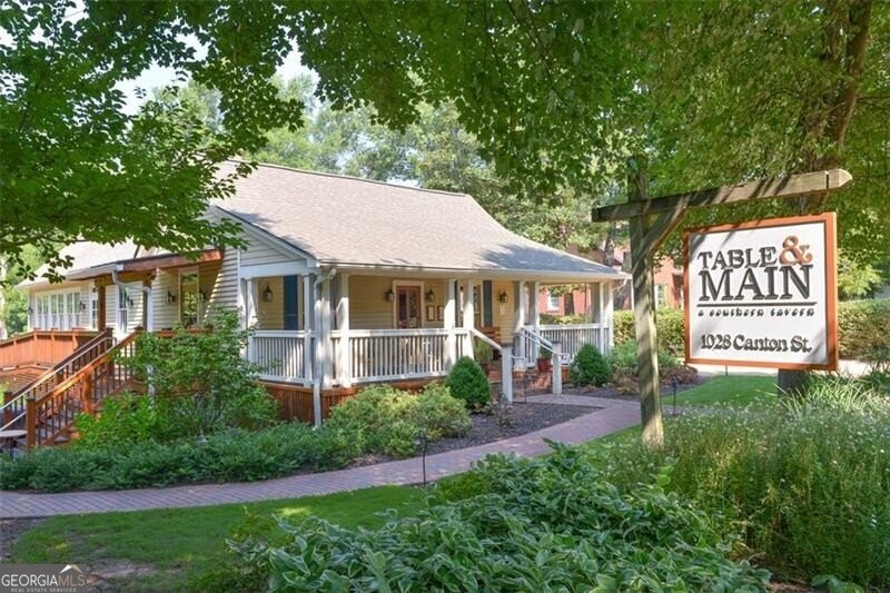 825 Maplewood Drive Roswell - 66