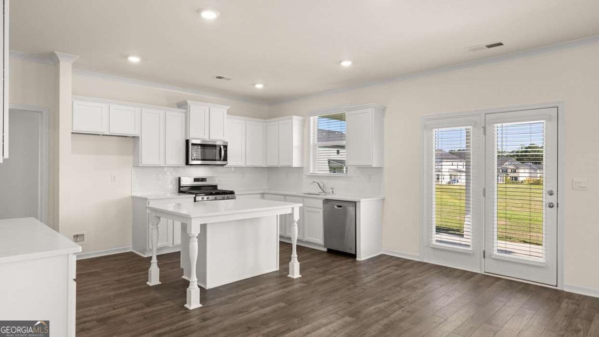 1139 Blue Juniper Circle Loganville - 11