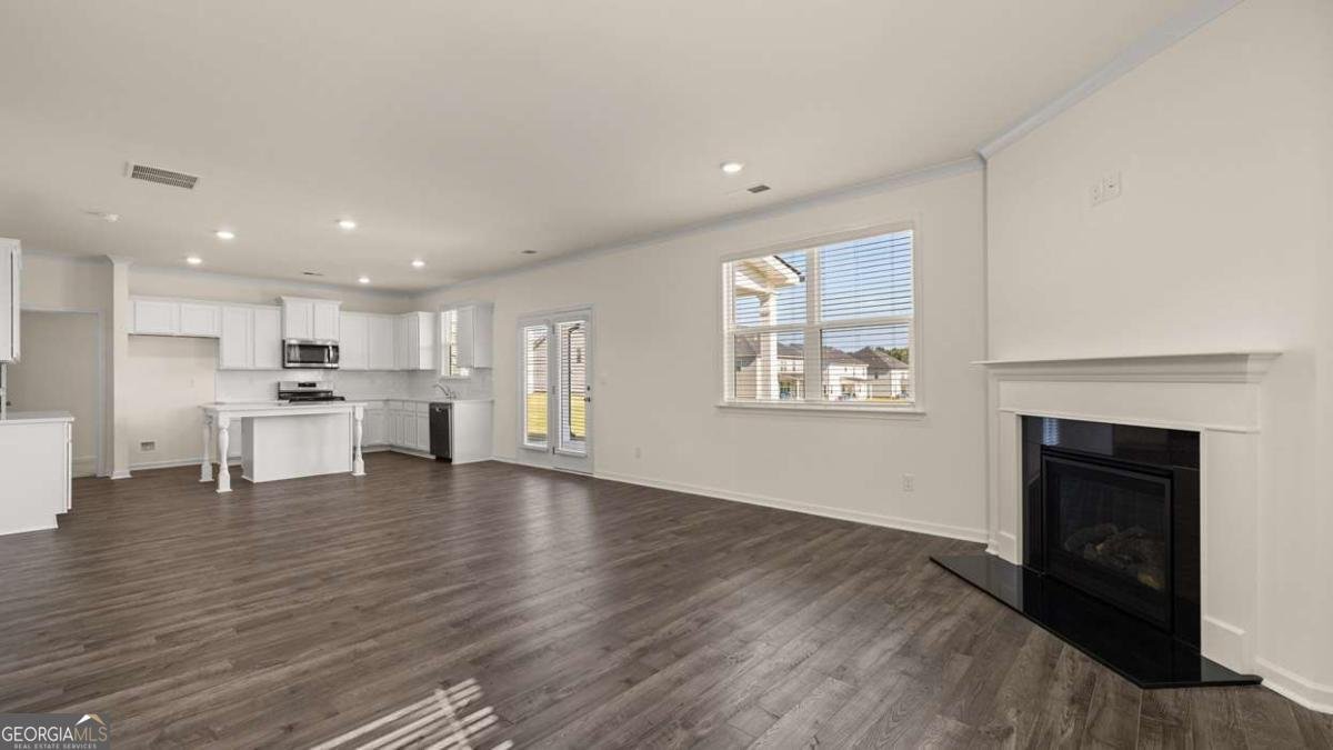 1139 Blue Juniper Circle Loganville - 37