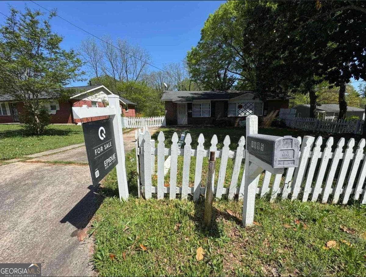1895 thomasville Drive Atlanta - 2