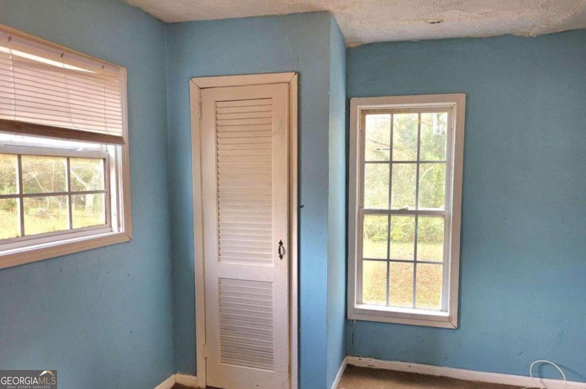1895 thomasville Drive Atlanta - 28