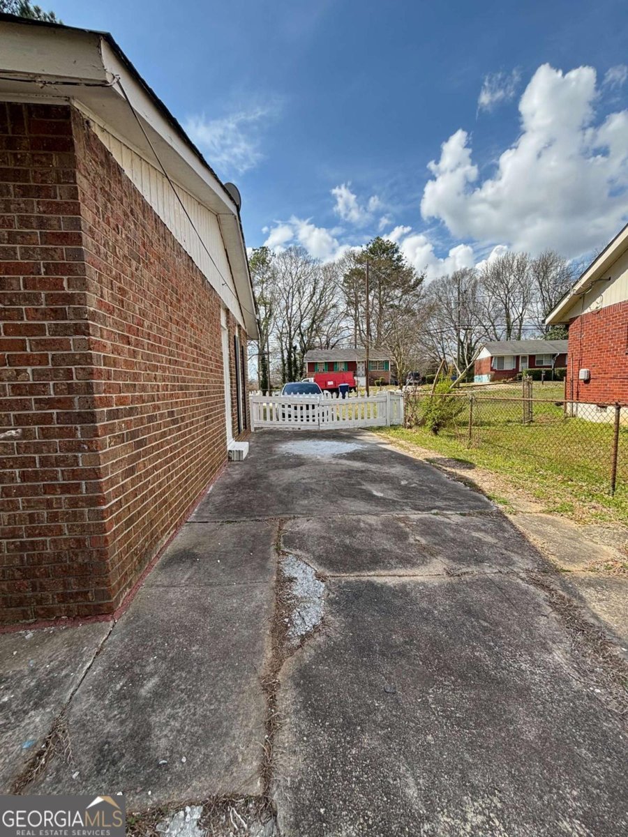 1895 thomasville Drive Atlanta - 44