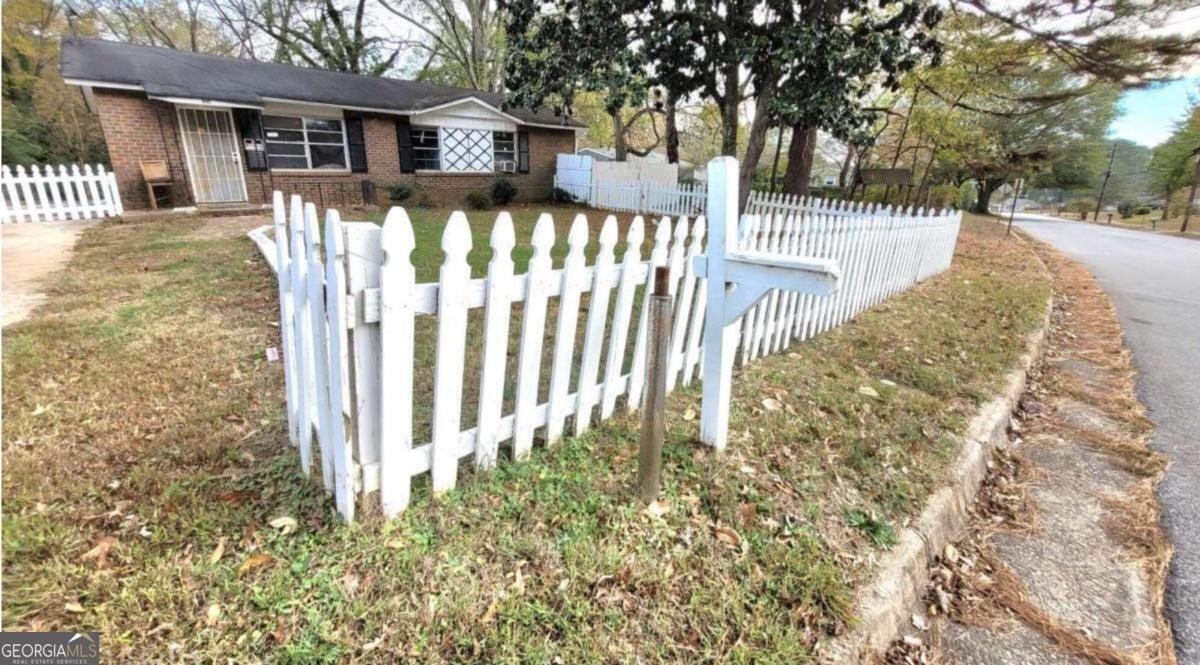 1895 thomasville Drive Atlanta - 5