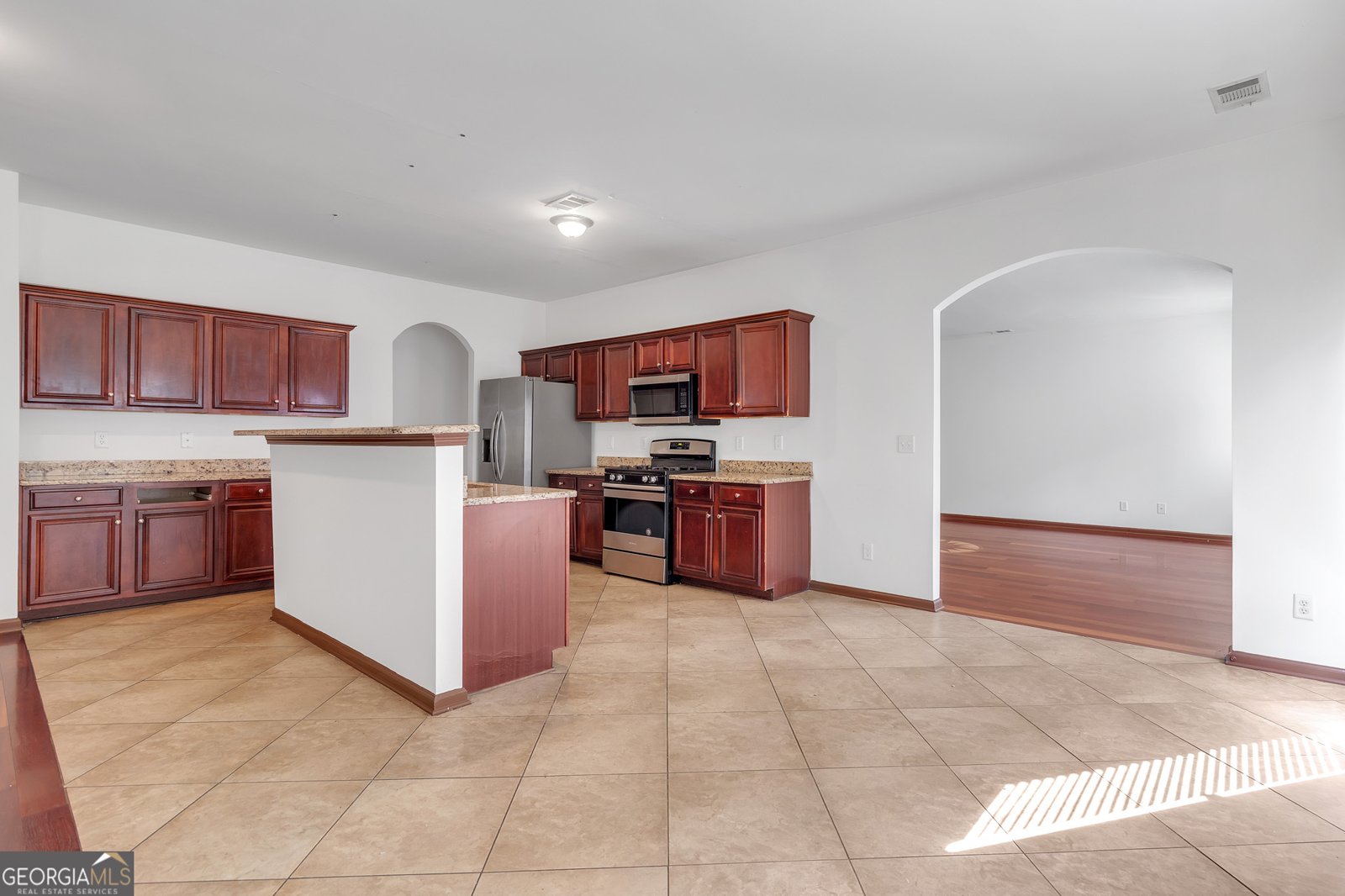 5589 Dendy Trc Fairburn - 1