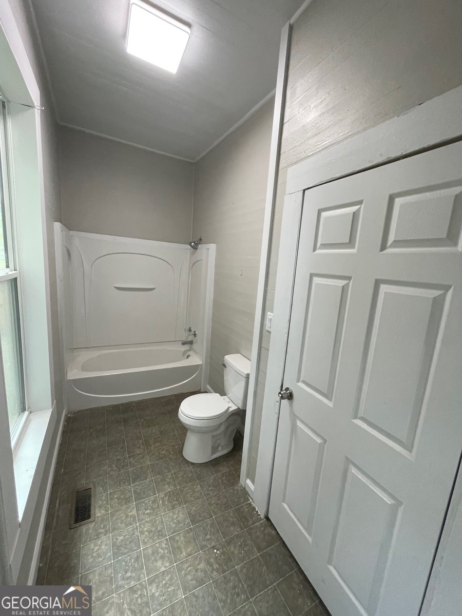 209 McDonald Street Pelham - 11