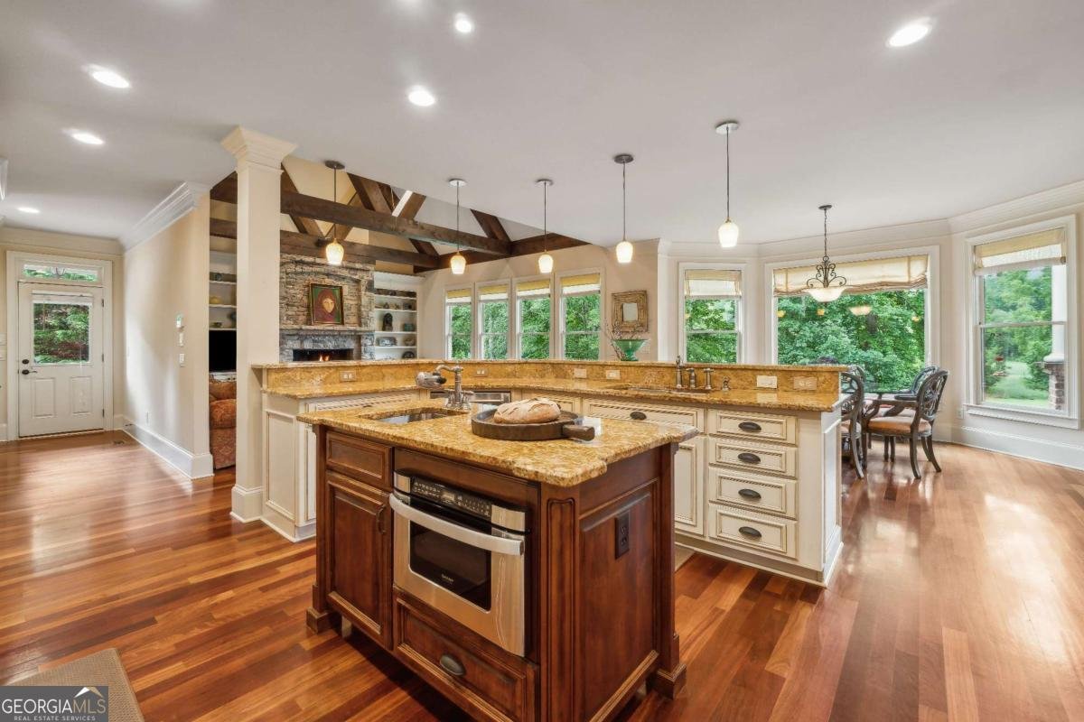 6935 Wakehurst Place Cumming - 16