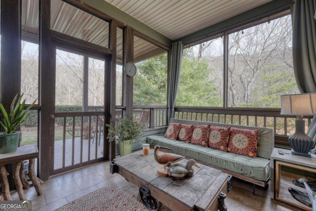 571 Killearney Way Clayton - 24