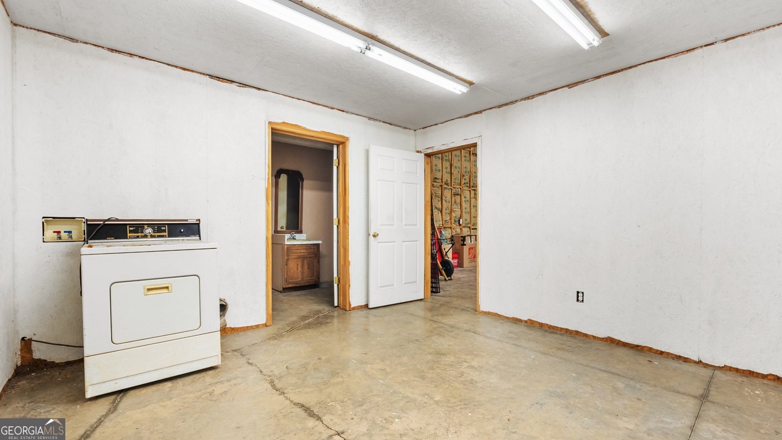 745 Pleasant Valley Road Silver Creek - 73
