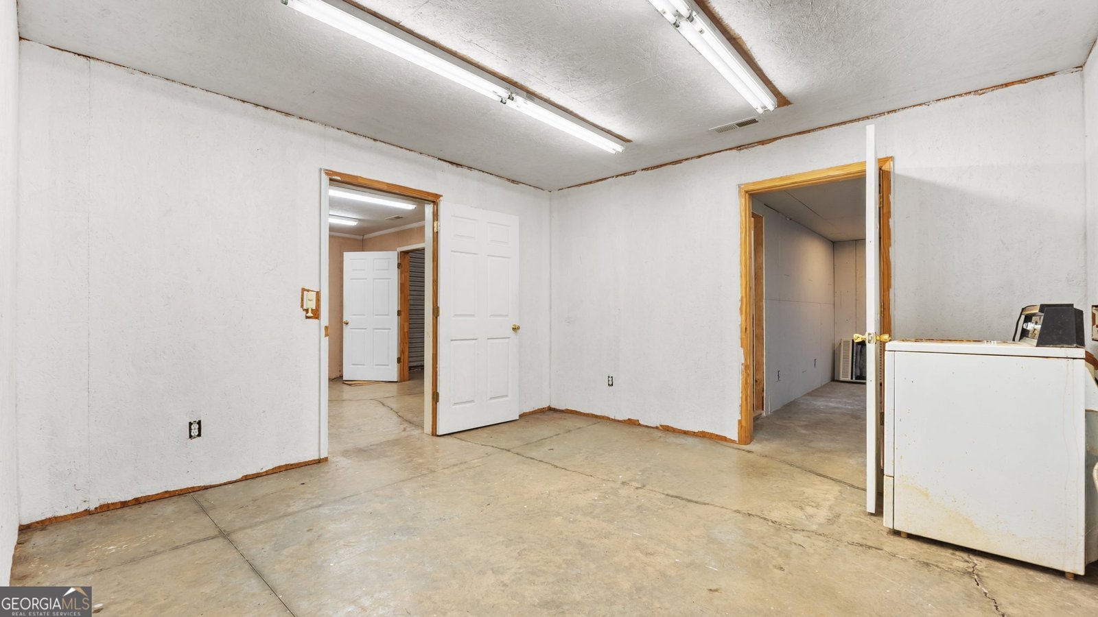 745 Pleasant Valley Road Silver Creek - 74