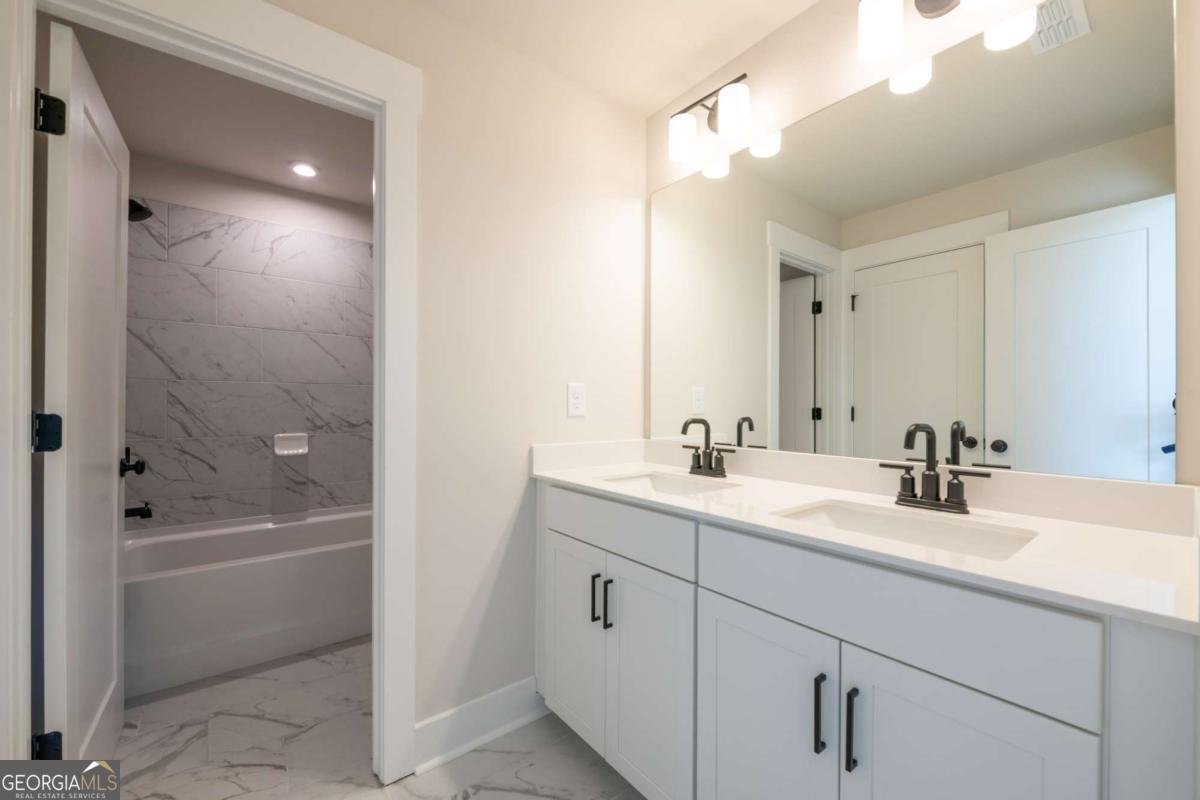 4202 Adler Circle Buford - 40