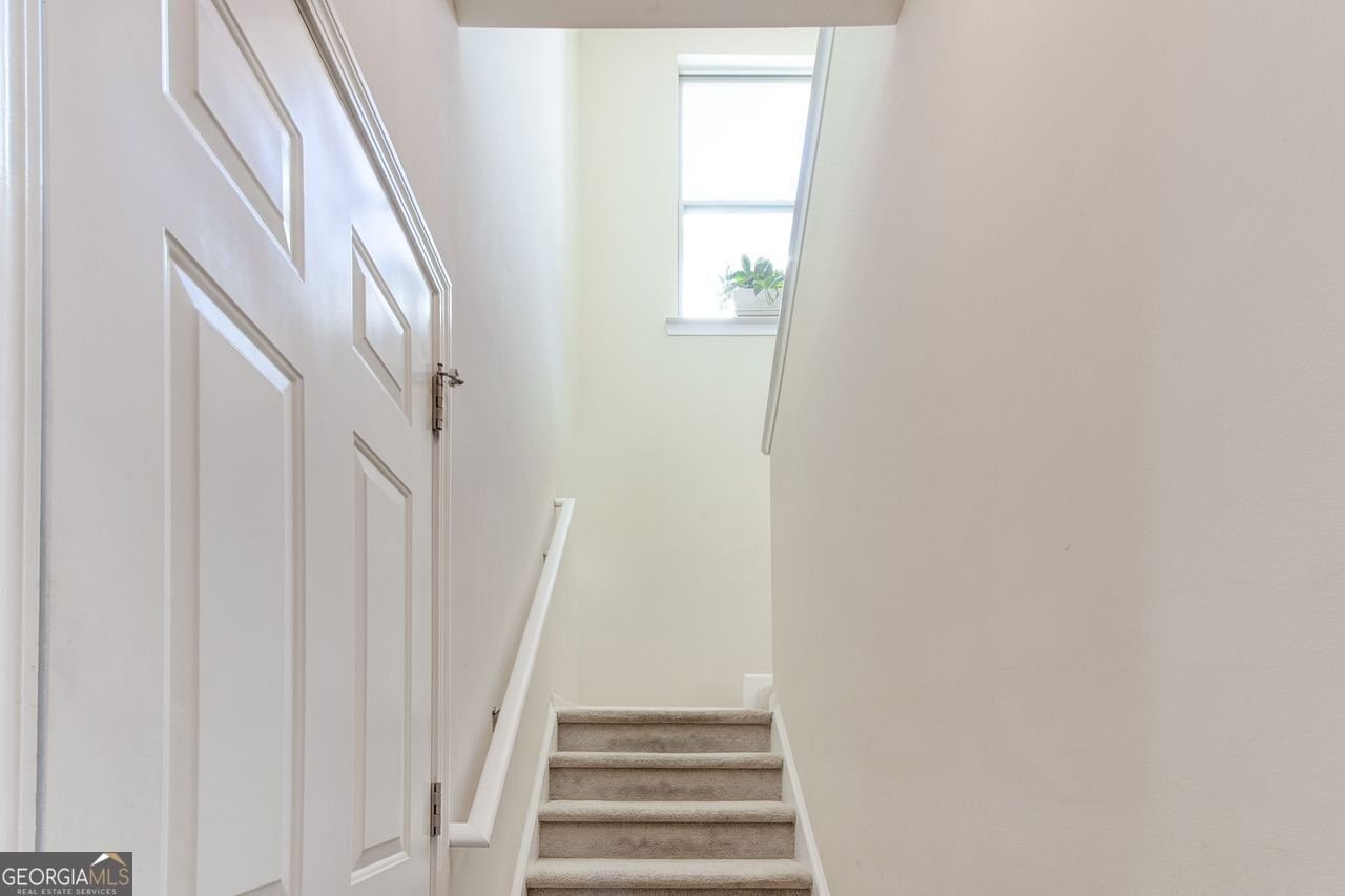 2904 RIDGEVIEW Drive Atlanta - 19
