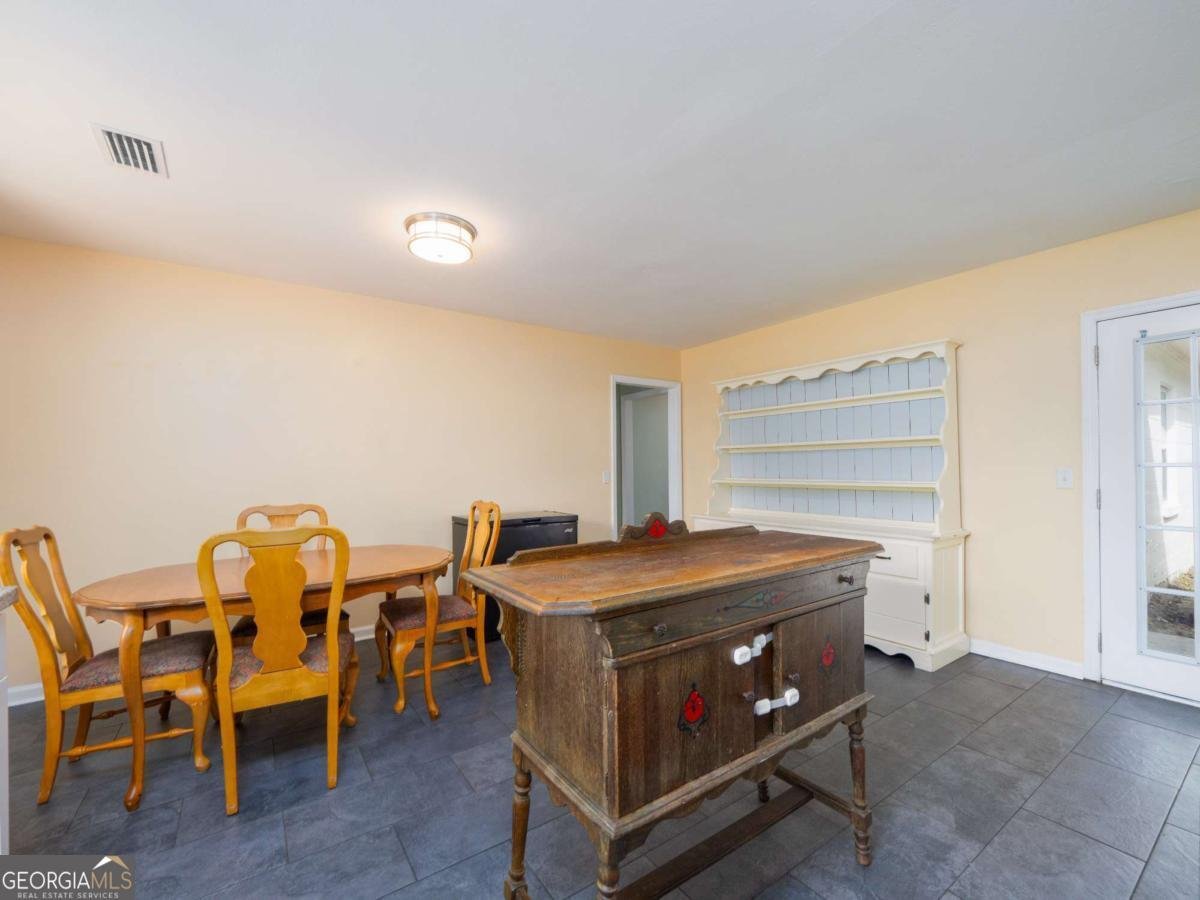 244 Sherwood Lane Brunswick - 16