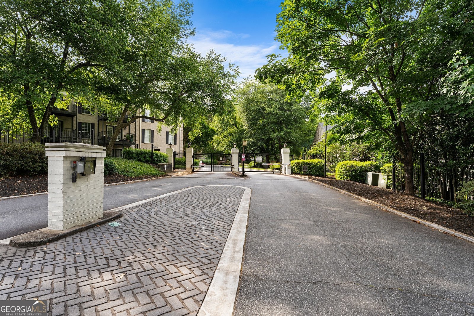3689 Essex Avenue Atlanta - 28