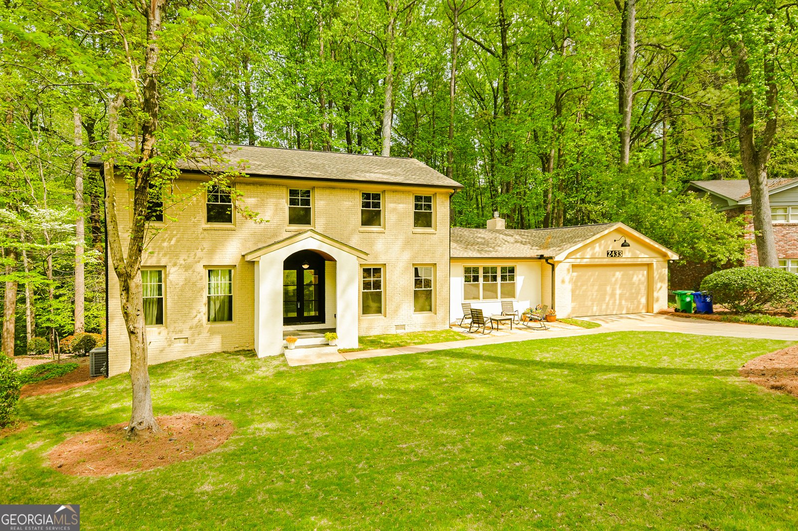 2433 Helmsdale Drive Atlanta - 1