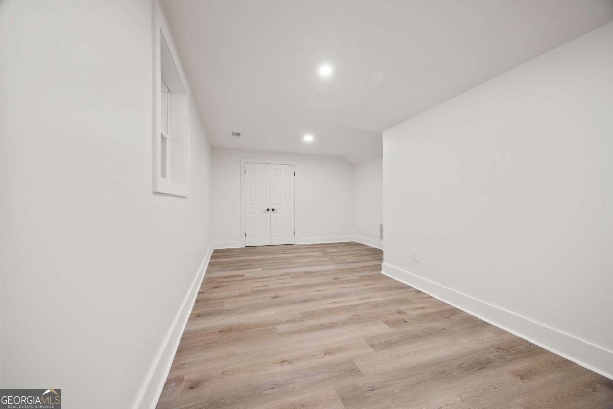 2433 Helmsdale Drive Atlanta - 27