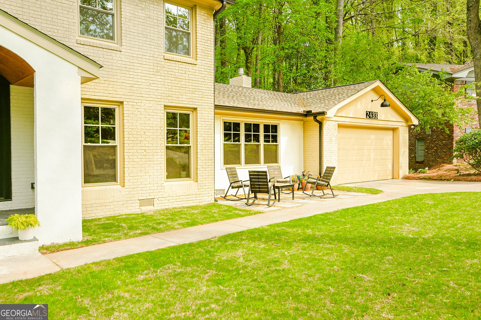 2433 Helmsdale Drive Atlanta - 3