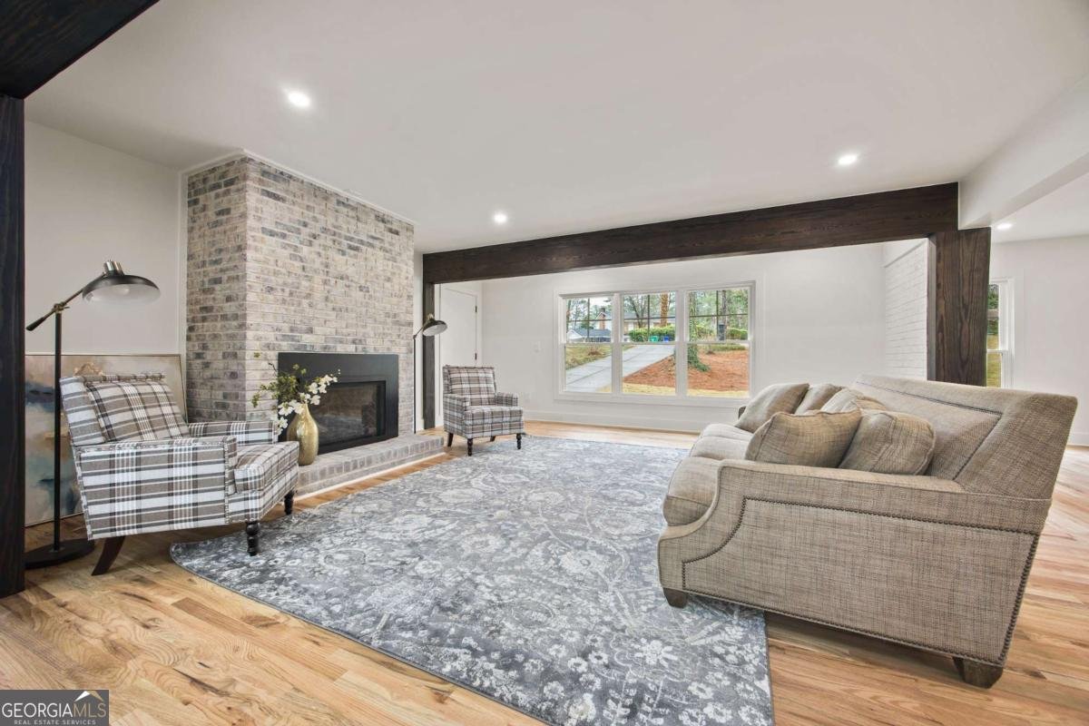 2433 Helmsdale Drive Atlanta - 40