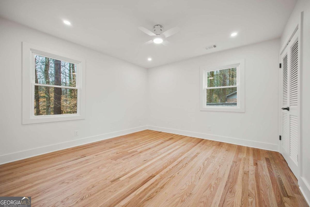 2433 Helmsdale Drive Atlanta - 42