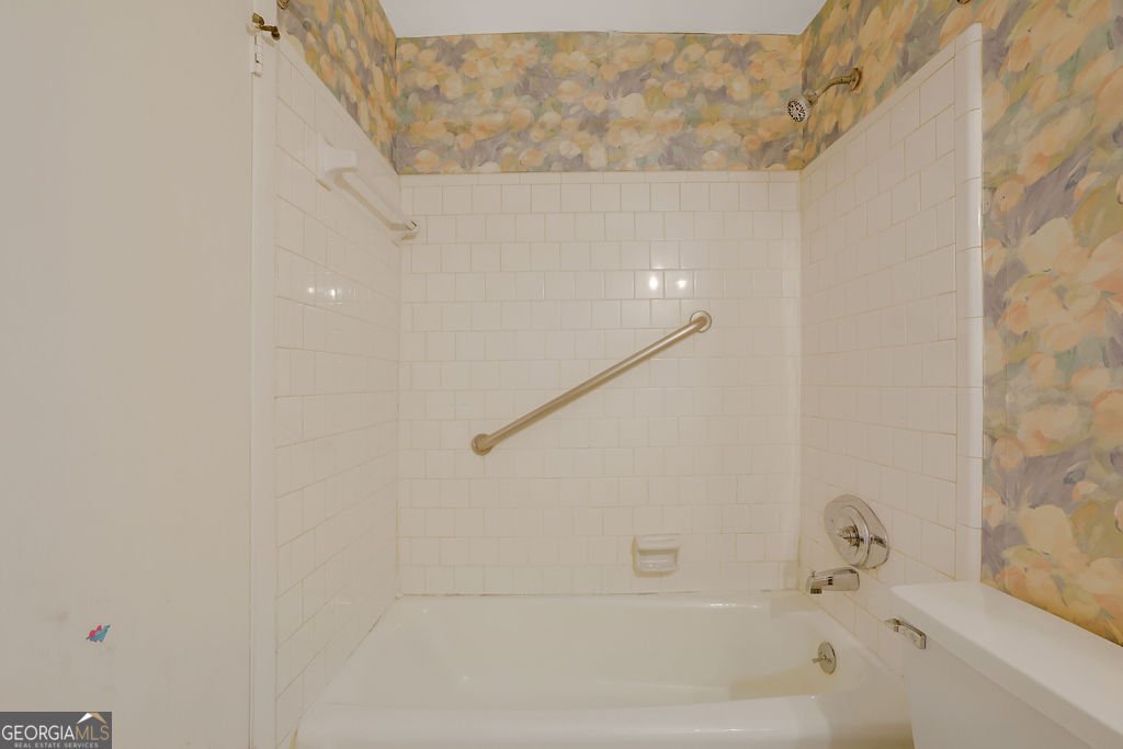 3312 Northcrest Road Atlanta - 22