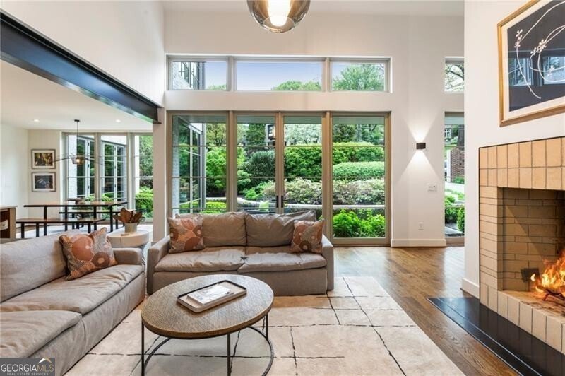 123 Peachtree Circle Atlanta - 27