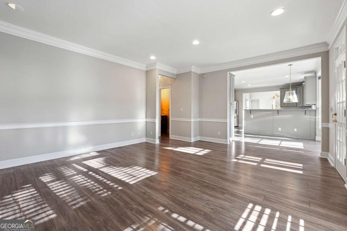 760 Woodrow Drive Lawrenceville - 11