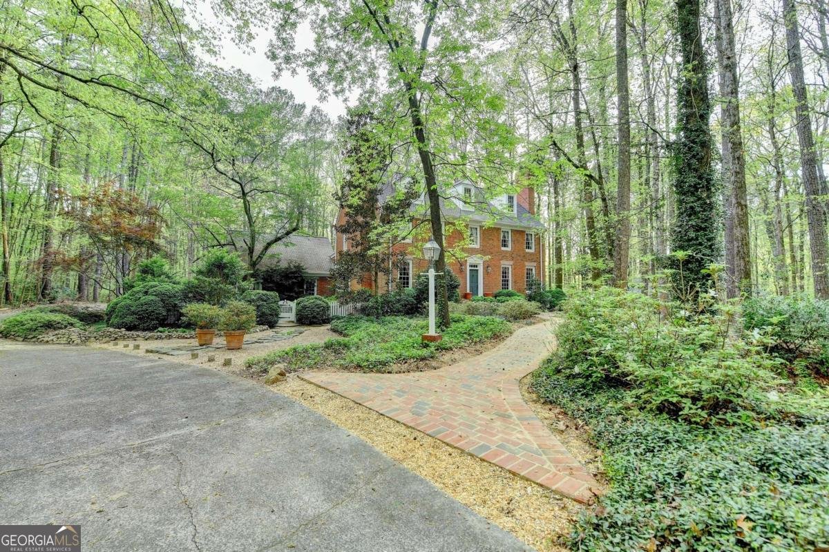 5884 Hammersmith Road Stone Mountain - 2