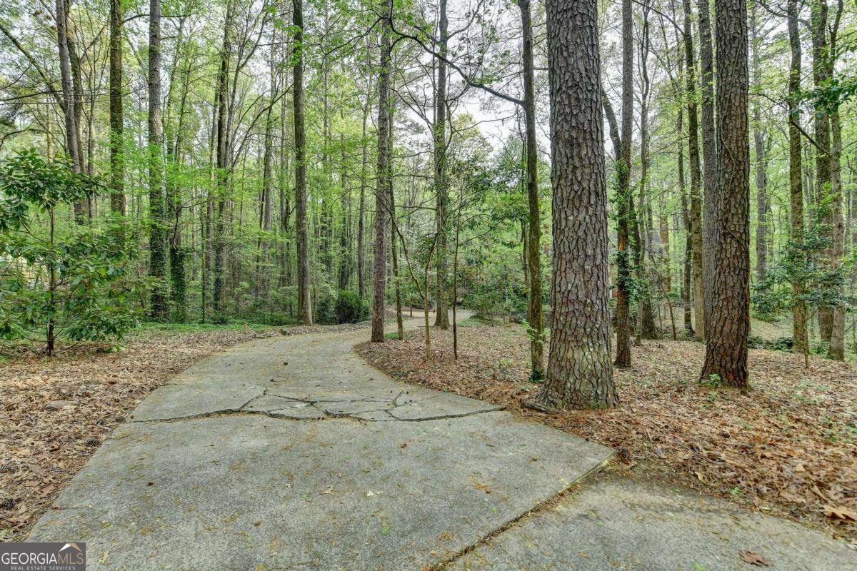 5884 Hammersmith Road Stone Mountain - 74