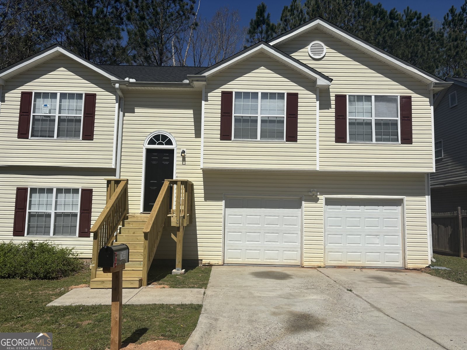7455 Royal Court Riverdale - 2