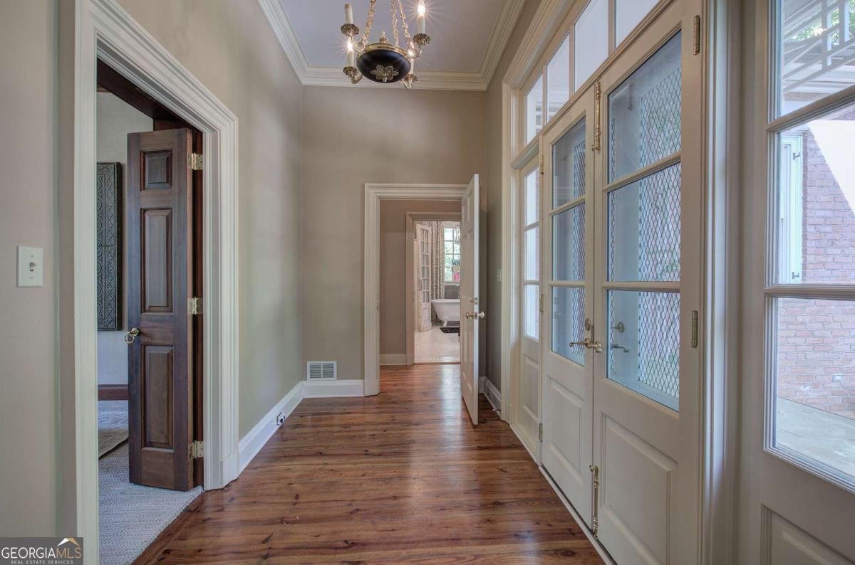 721 West Avenue Cartersville - 34