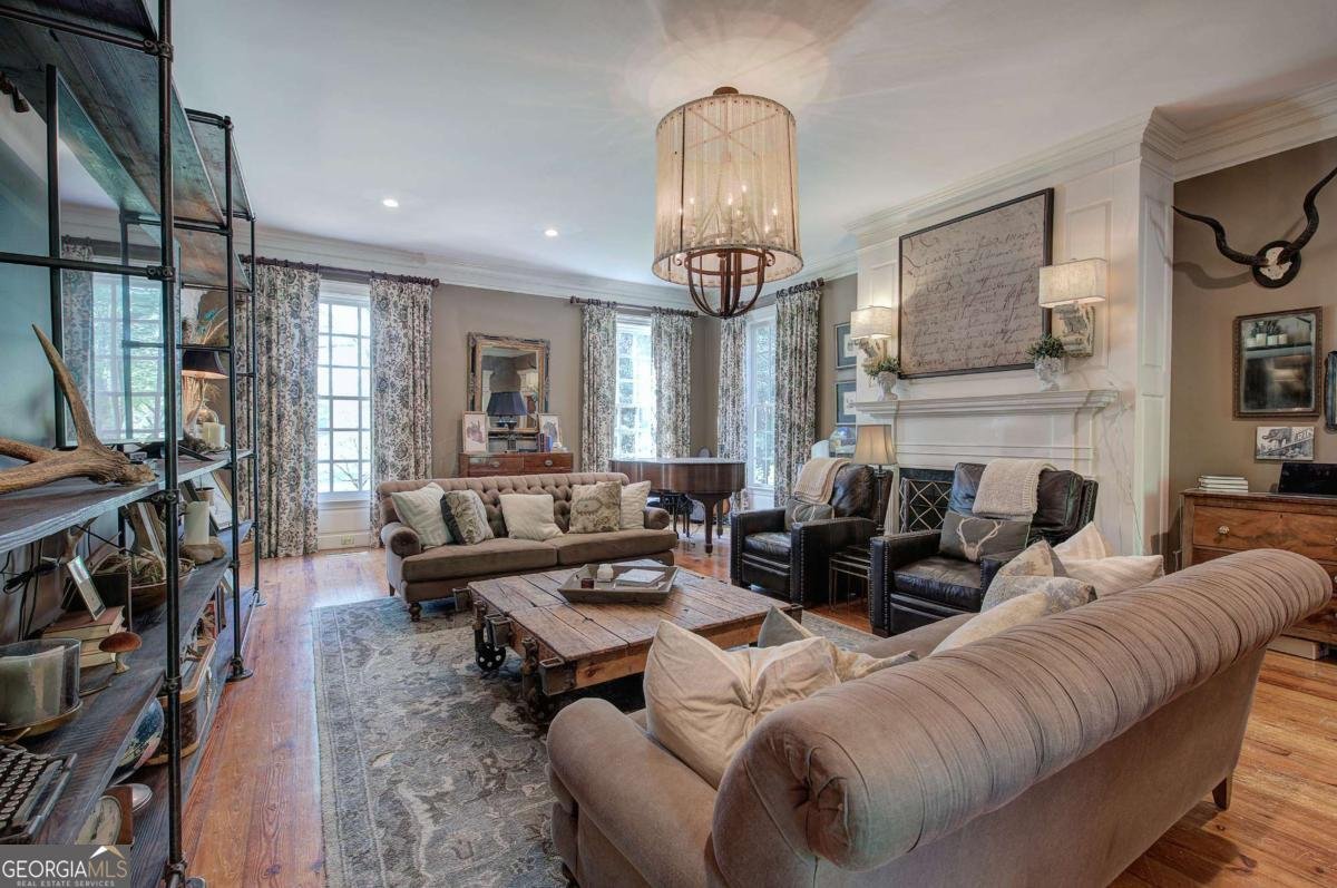 721 West Avenue Cartersville - 48