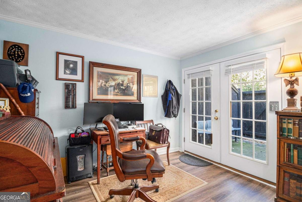 3665 Essex Avenue Atlanta - 24