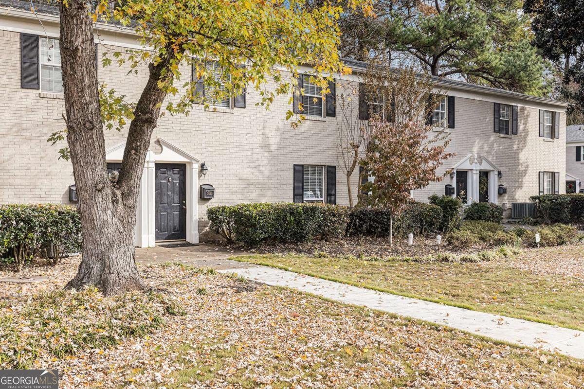 3665 Essex Avenue Atlanta - 27