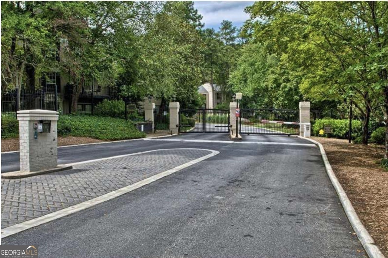 3665 Essex Avenue Atlanta - 33