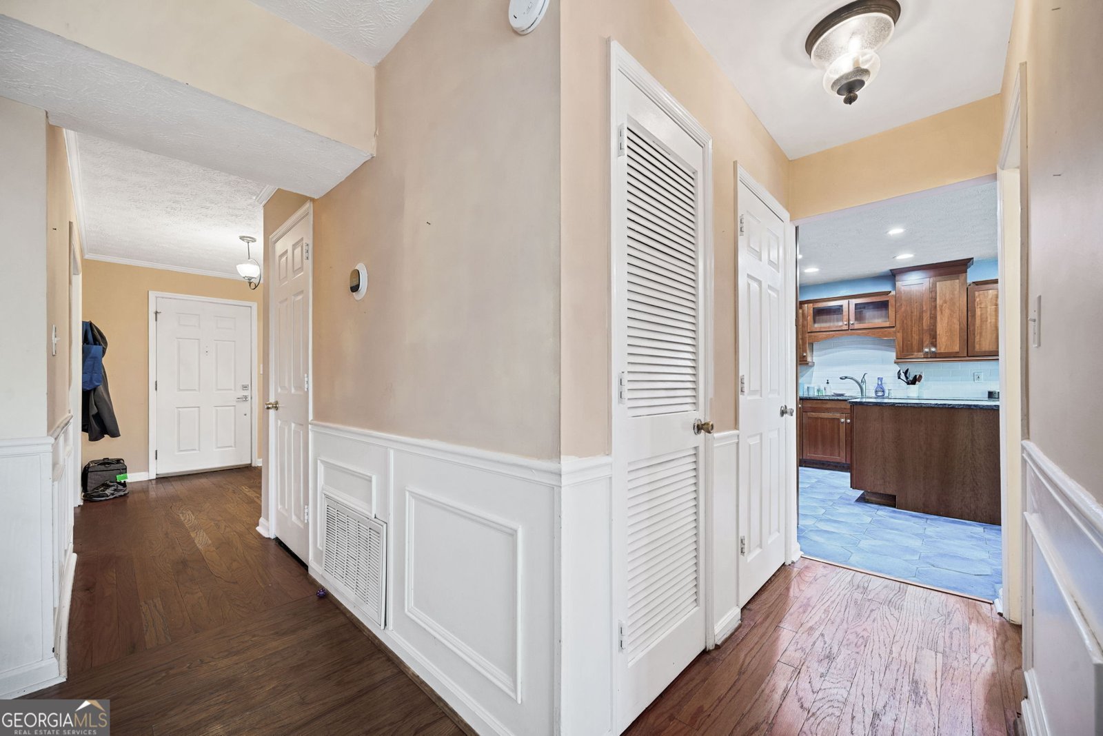 985 Lake Haven Court Roswell - 4