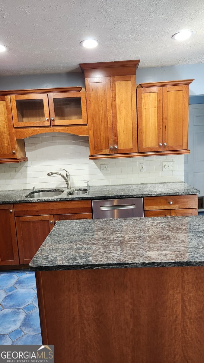 985 Lake Haven Court Roswell - 9
