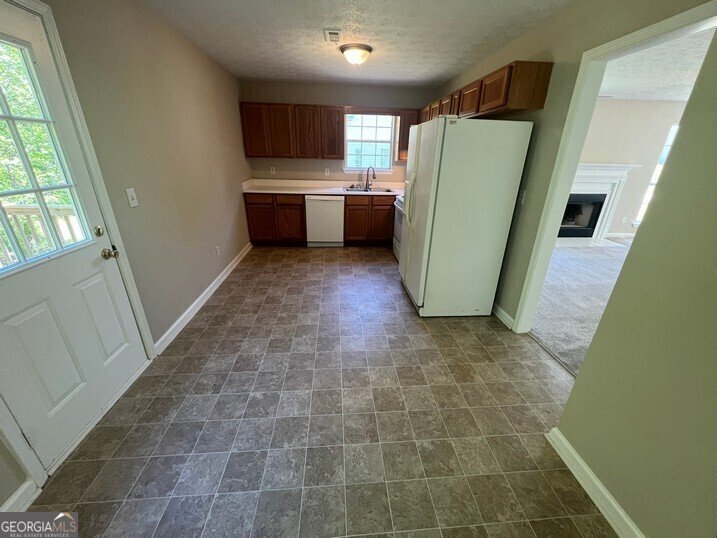 194 Bay Court Drive Stockbridge - 6
