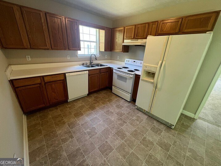194 Bay Court Drive Stockbridge - 8