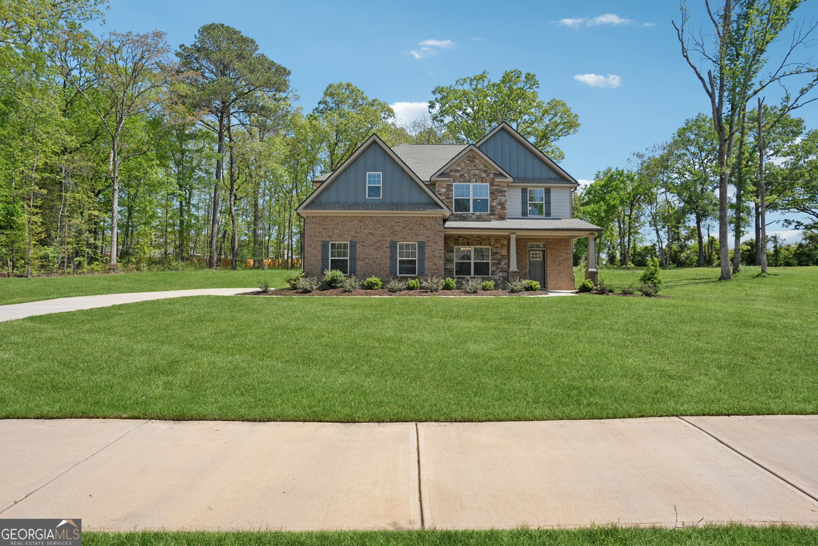 320 Homestead Circle Forsyth - 2
