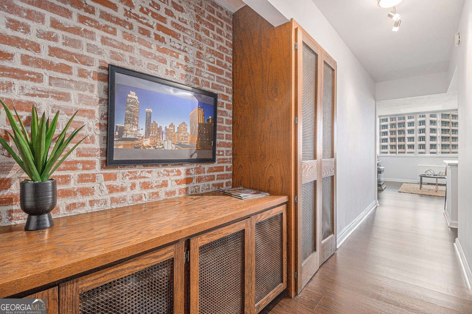 215 Piedmont Avenue Atlanta - 1